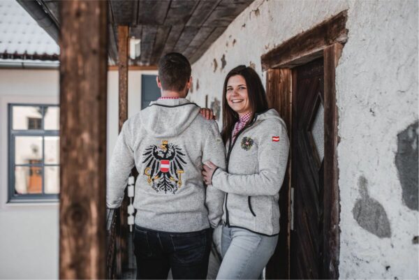 Granitjacke Neu_mit Kapuze